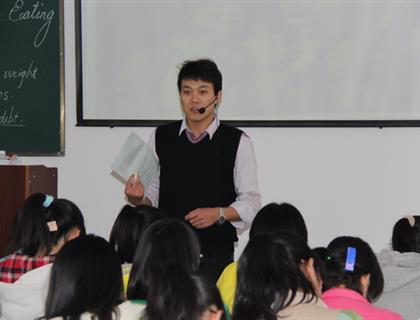 郑州一中教育专家第三次莅临我校送课指导教研工作